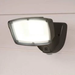 FSL Single Head Bronze Outdoor Integrated LED Dusk to Dawn Flood Light with Selectable Color Temperature by Halo -Halo Shop bronze halo flood lights fsl503tib c3 1000
