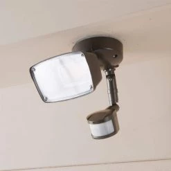 180° Bronze Motion Activated Outdoor Integrated LED Flood Light with Selectable CCT (3000K-5000K), 1500 Lumens by Halo -Halo Shop bronze halo flood lights mss153t18b 40 1000