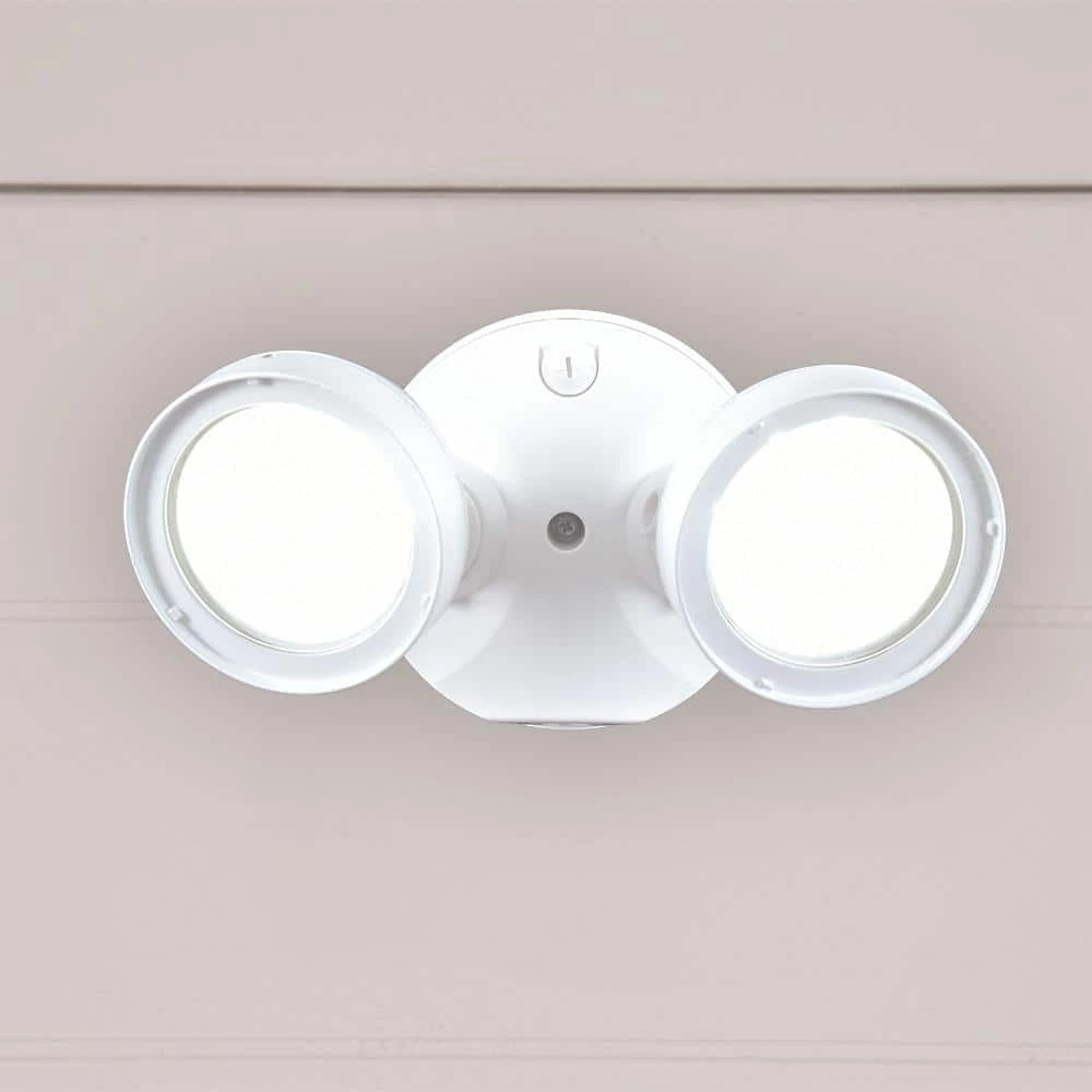 TGS 2500 Lumen Selectable White Outdoor Integrated LED Flood Light w/Round Twin Heads, 4000K by Halo 6 TGS 2500 Lumen Selectable White Outdoor Integrated LED Flood Light w/Round Twin Heads, 4000K by Halo - Image 4